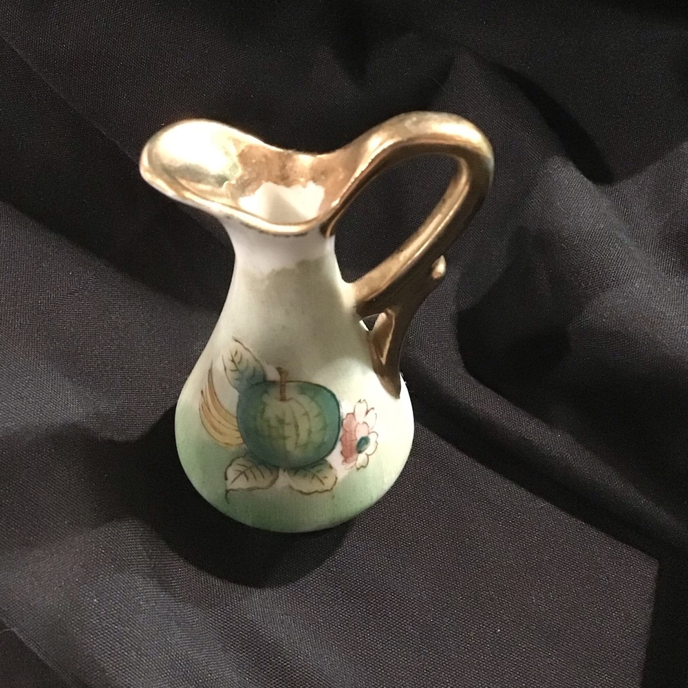 VINTAGE UCAGCO JAPAN MINI PITCHER GUC